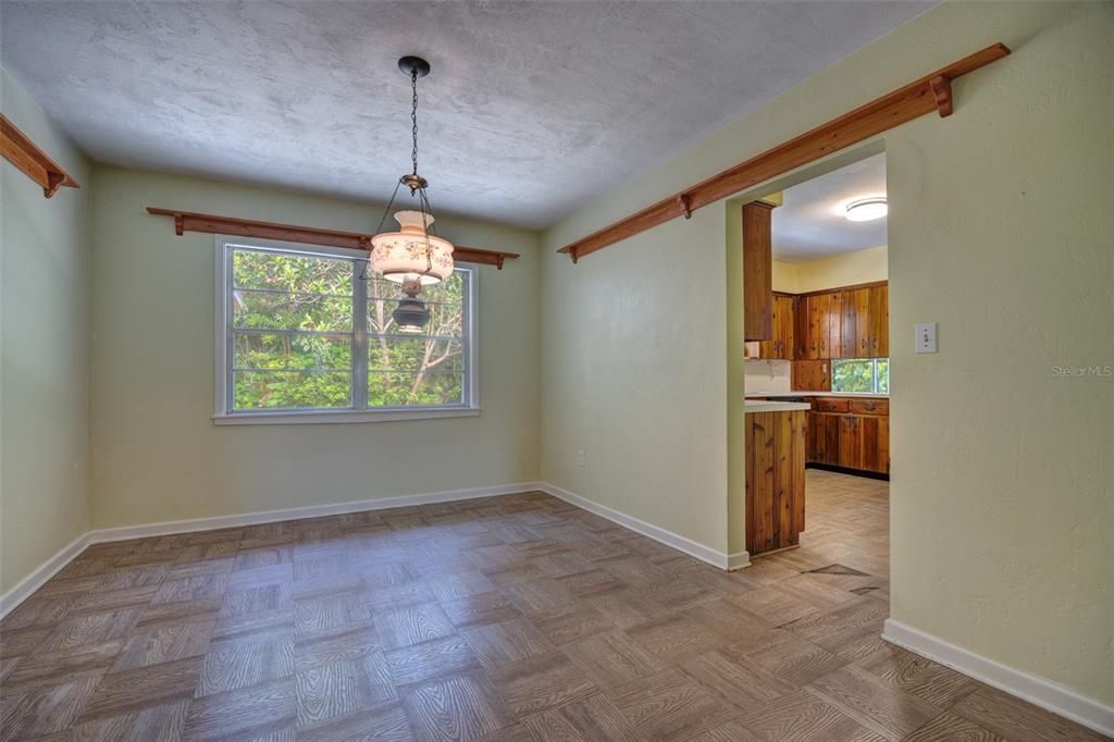 For Sale: $279,000 (3 beds, 2 baths, 1930 Square Feet)