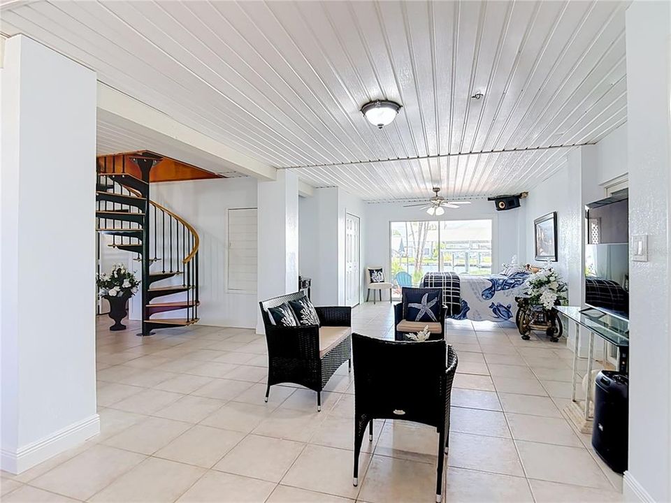 For Sale: $1,495,000 (5 beds, 4 baths, 3756 Square Feet)