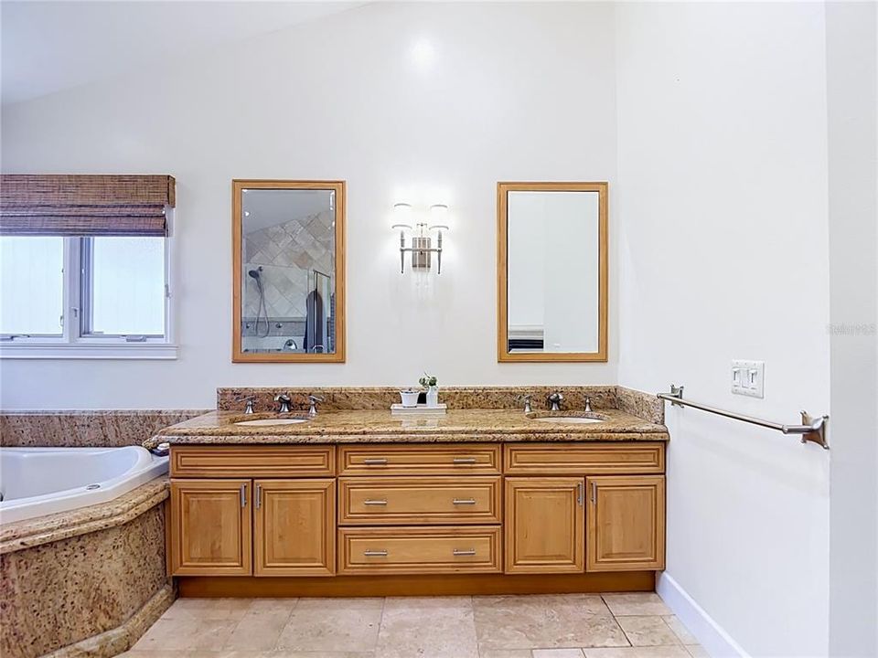 For Sale: $1,495,000 (5 beds, 4 baths, 3756 Square Feet)
