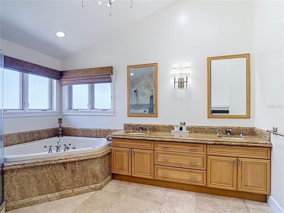 For Sale: $1,495,000 (5 beds, 4 baths, 3756 Square Feet)