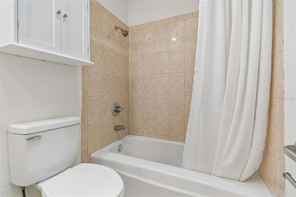 На продажу: $335,000 (2 спален, 2 ванн, 1308 Квадратных фут)