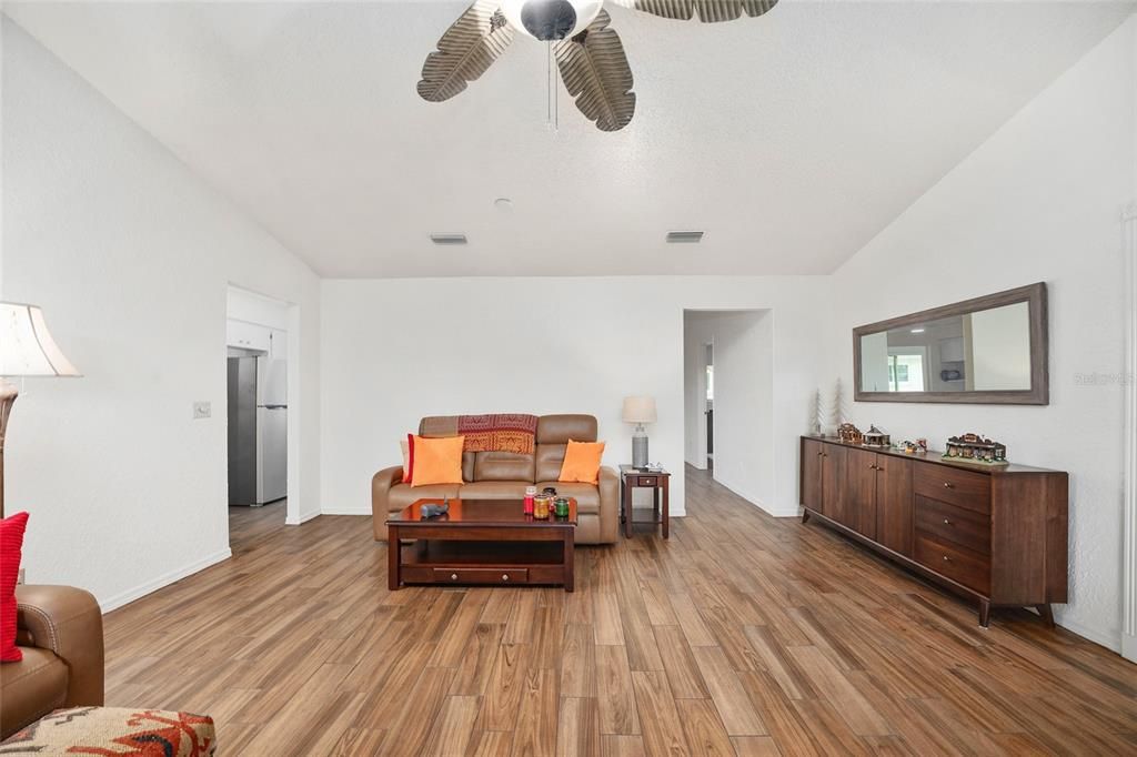 For Sale: $209,900 (2 beds, 2 baths, 1856 Square Feet)