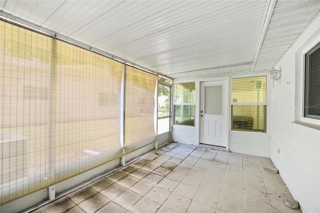 For Sale: $209,900 (2 beds, 2 baths, 1856 Square Feet)