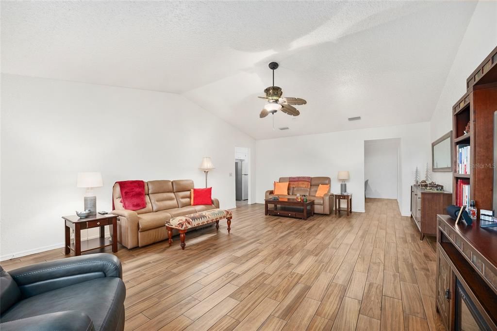 For Sale: $209,900 (2 beds, 2 baths, 1856 Square Feet)
