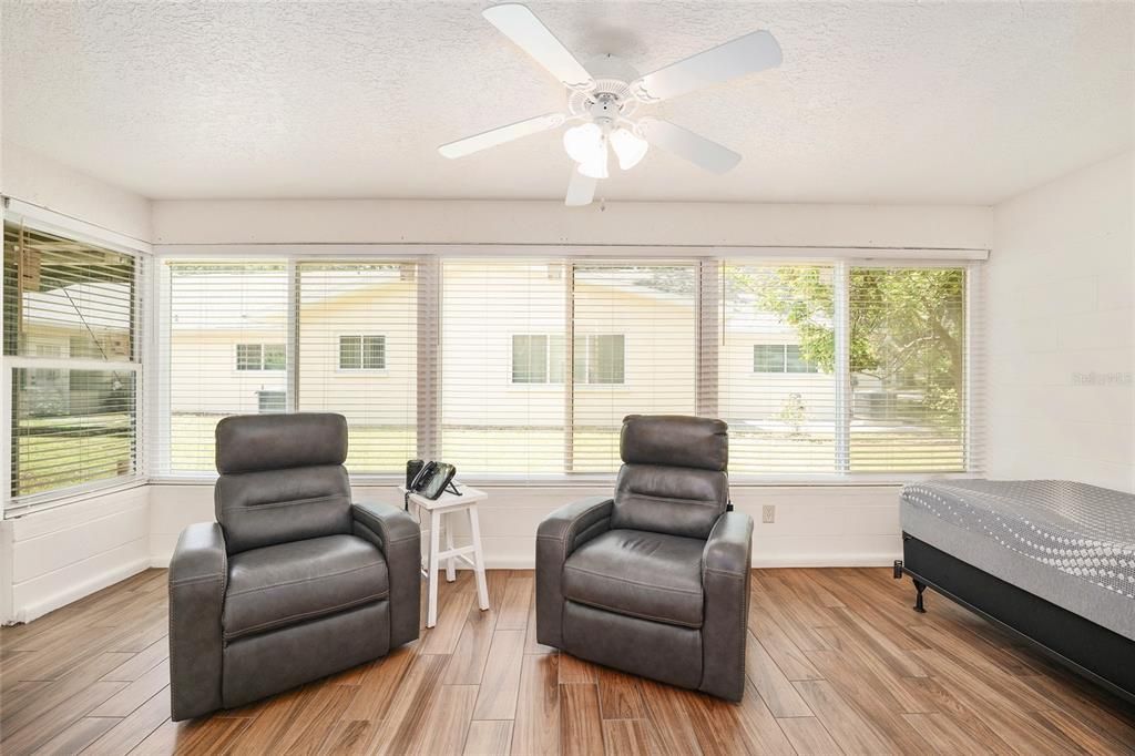 For Sale: $209,900 (2 beds, 2 baths, 1856 Square Feet)
