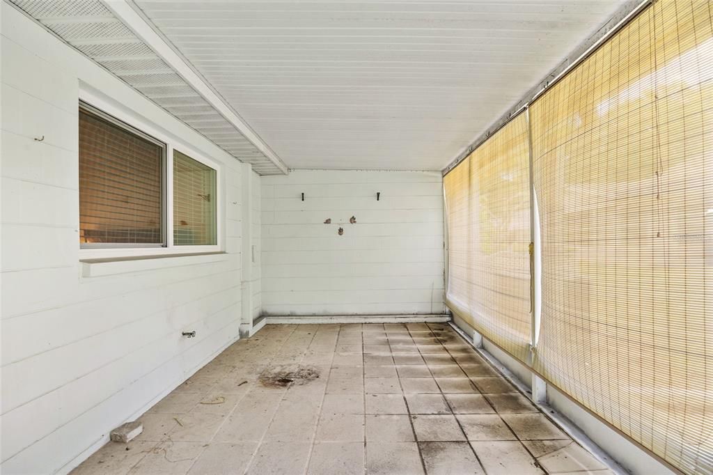 For Sale: $209,900 (2 beds, 2 baths, 1856 Square Feet)
