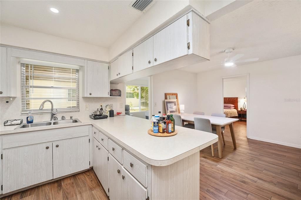For Sale: $209,900 (2 beds, 2 baths, 1856 Square Feet)