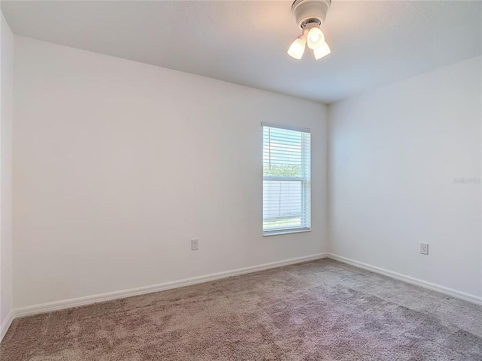 For Sale: $355,000 (4 beds, 2 baths, 1978 Square Feet)