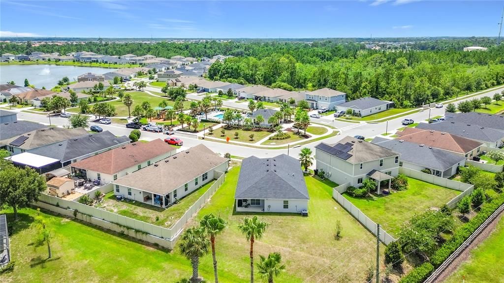 For Sale: $355,000 (4 beds, 2 baths, 1978 Square Feet)
