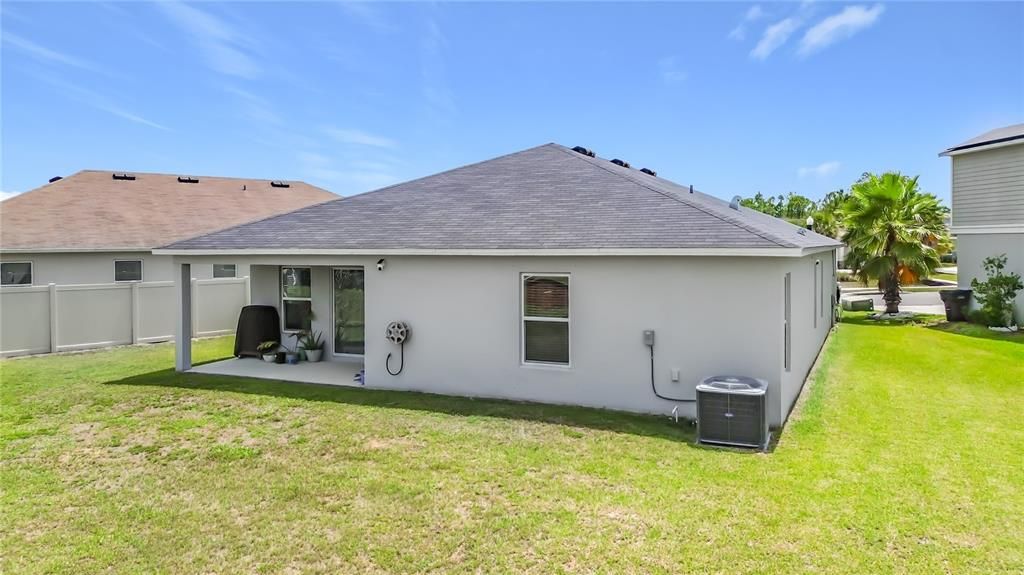 For Sale: $355,000 (4 beds, 2 baths, 1978 Square Feet)