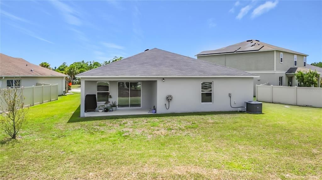 For Sale: $355,000 (4 beds, 2 baths, 1978 Square Feet)
