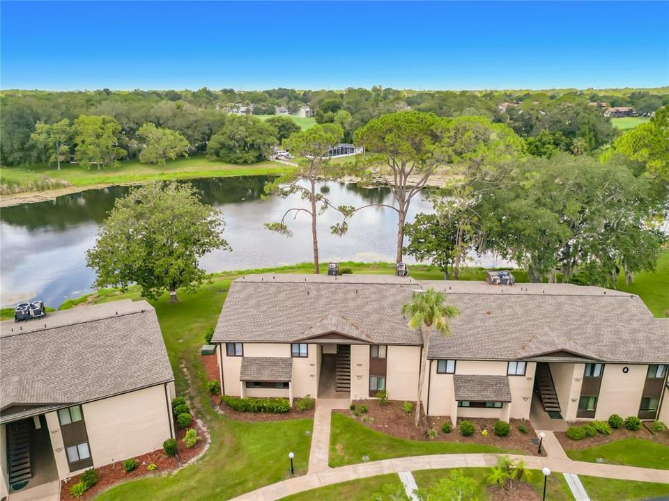 For Sale: $164,900 (2 beds, 2 baths, 1060 Square Feet)