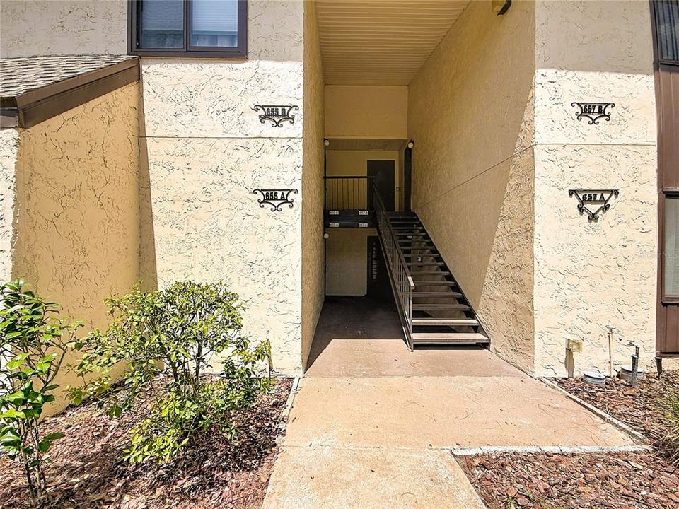 For Sale: $164,900 (2 beds, 2 baths, 1060 Square Feet)