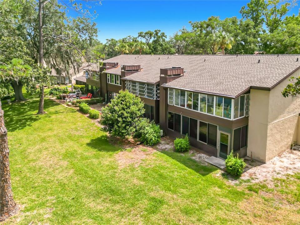 For Sale: $164,900 (2 beds, 2 baths, 1060 Square Feet)