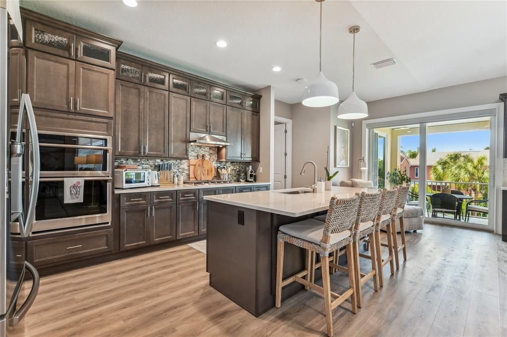 Active With Contract: $1,600,000 (3 beds, 2 baths, 2574 Square Feet)