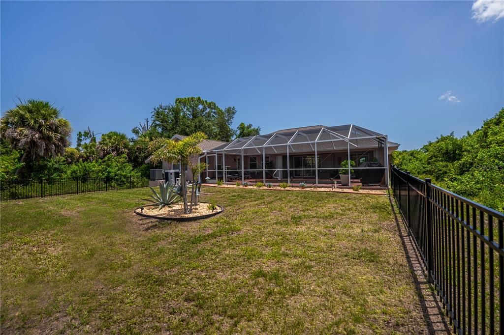 For Sale: $425,000 (3 beds, 2 baths, 1605 Square Feet)