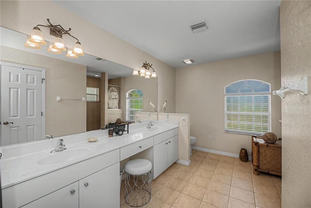 For Sale: $425,000 (3 beds, 2 baths, 1605 Square Feet)
