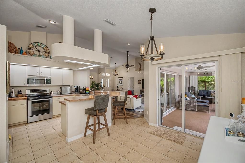 For Sale: $425,000 (3 beds, 2 baths, 1605 Square Feet)