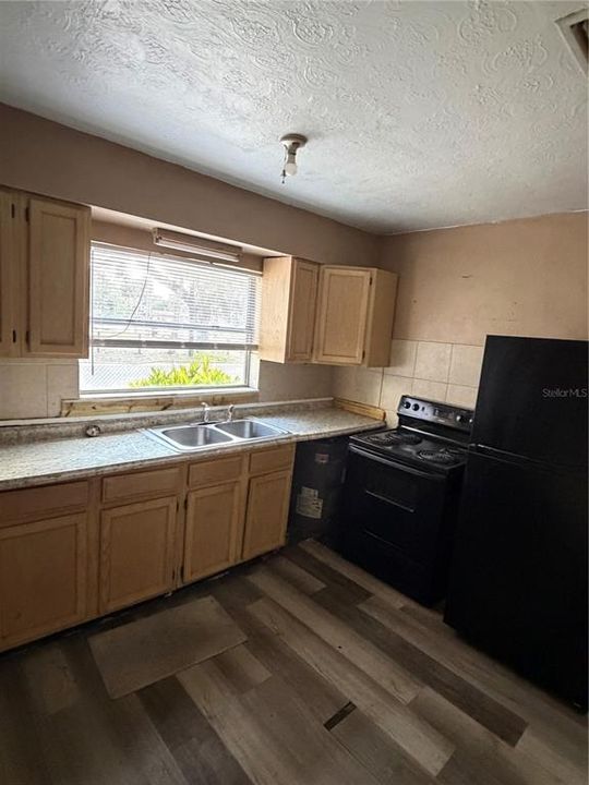 На продажу: $299,000 (3 спален, 2 ванн, 1314 Квадратных фут)