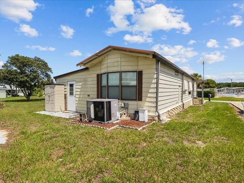 For Sale: $79,900 (2 beds, 2 baths, 840 Square Feet)