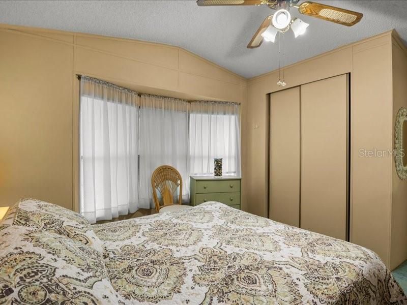 For Sale: $79,900 (2 beds, 2 baths, 840 Square Feet)