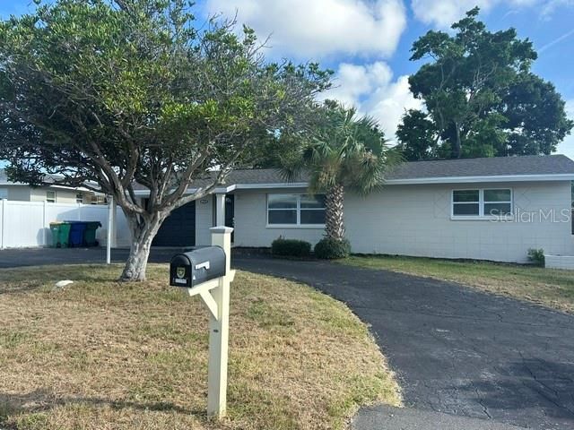 For Rent: $2,795 (3 beds, 2 baths, 1320 Square Feet)