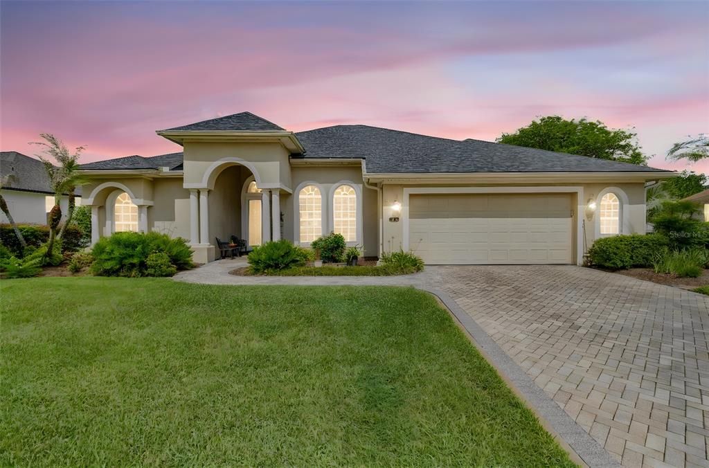 For Sale: $569,500 (4 beds, 2 baths, 2588 Square Feet)
