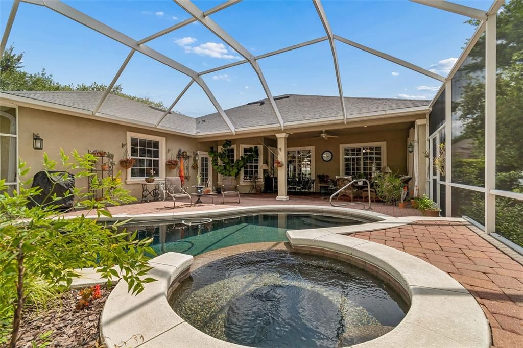 For Sale: $569,500 (4 beds, 2 baths, 2588 Square Feet)