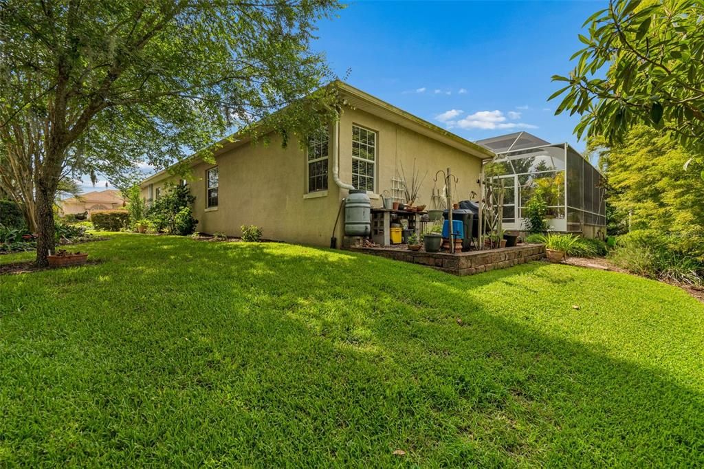 For Sale: $569,500 (4 beds, 2 baths, 2588 Square Feet)