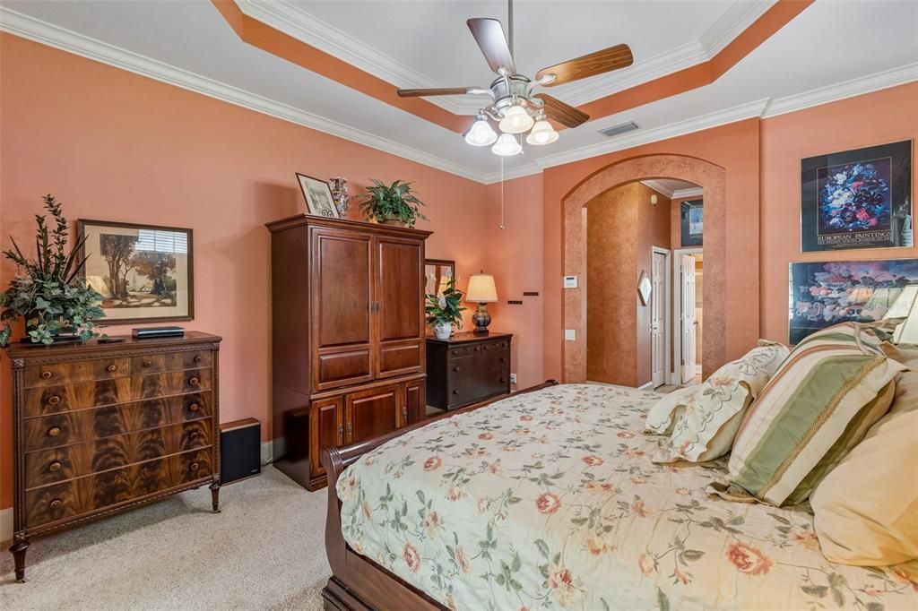 For Sale: $569,500 (4 beds, 2 baths, 2588 Square Feet)