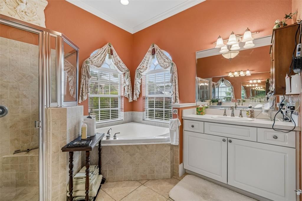For Sale: $569,500 (4 beds, 2 baths, 2588 Square Feet)