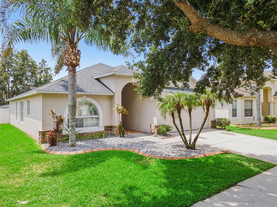 For Sale: $320,000 (3 beds, 2 baths, 1620 Square Feet)