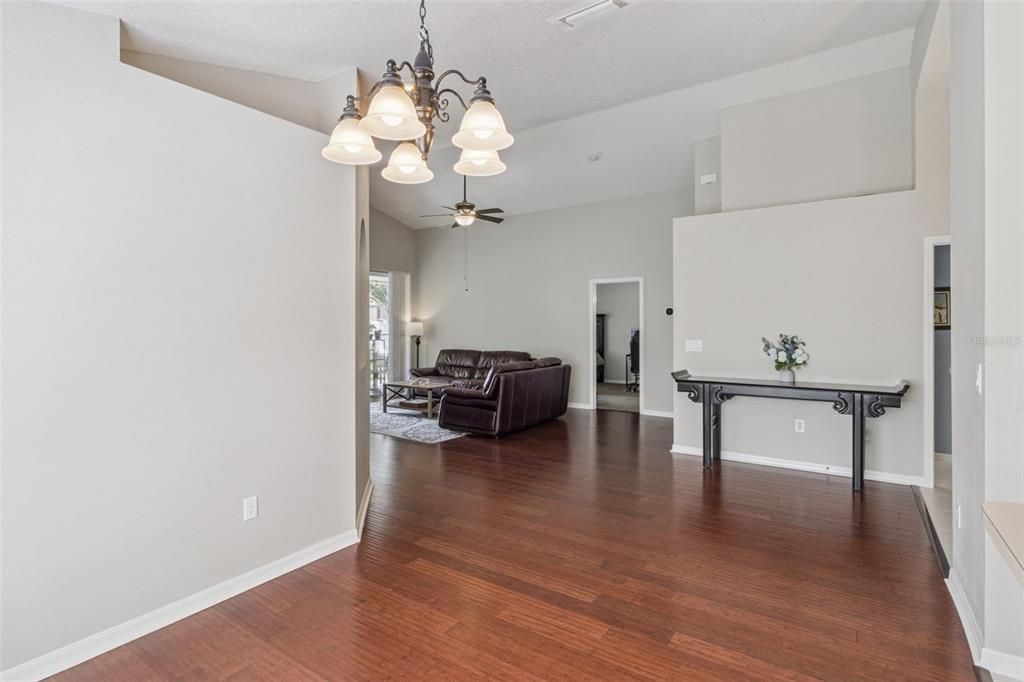 For Sale: $320,000 (3 beds, 2 baths, 1620 Square Feet)