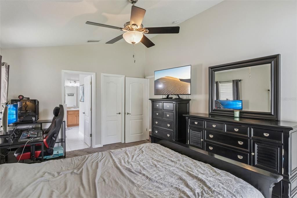 For Sale: $320,000 (3 beds, 2 baths, 1620 Square Feet)