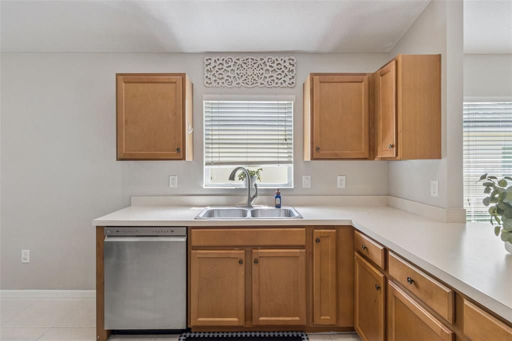 For Sale: $320,000 (3 beds, 2 baths, 1620 Square Feet)