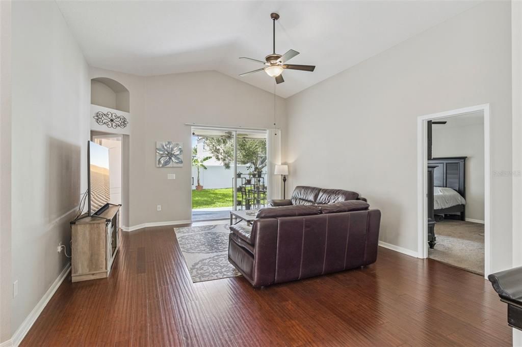 For Sale: $320,000 (3 beds, 2 baths, 1620 Square Feet)