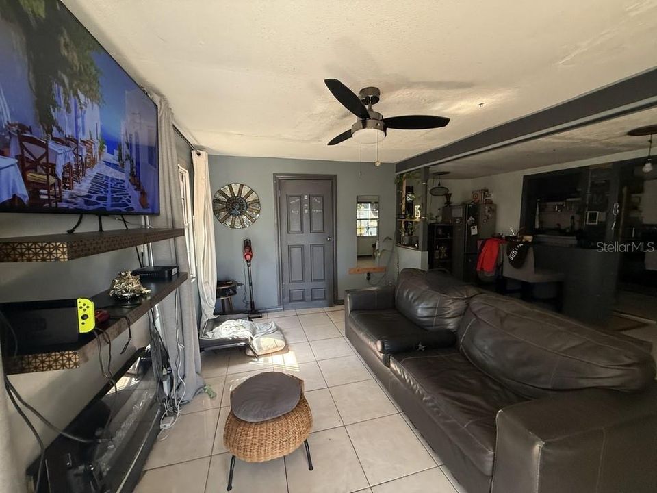 For Sale: $249,900 (3 beds, 1 baths, 1236 Square Feet)