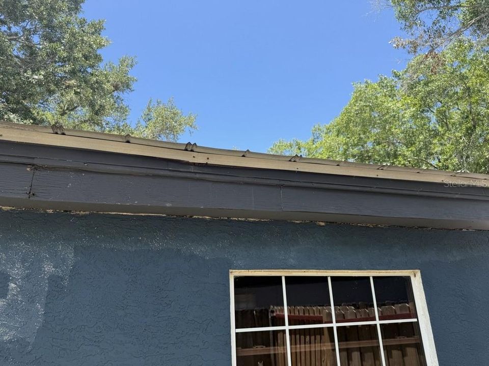 For Sale: $249,900 (3 beds, 1 baths, 1236 Square Feet)