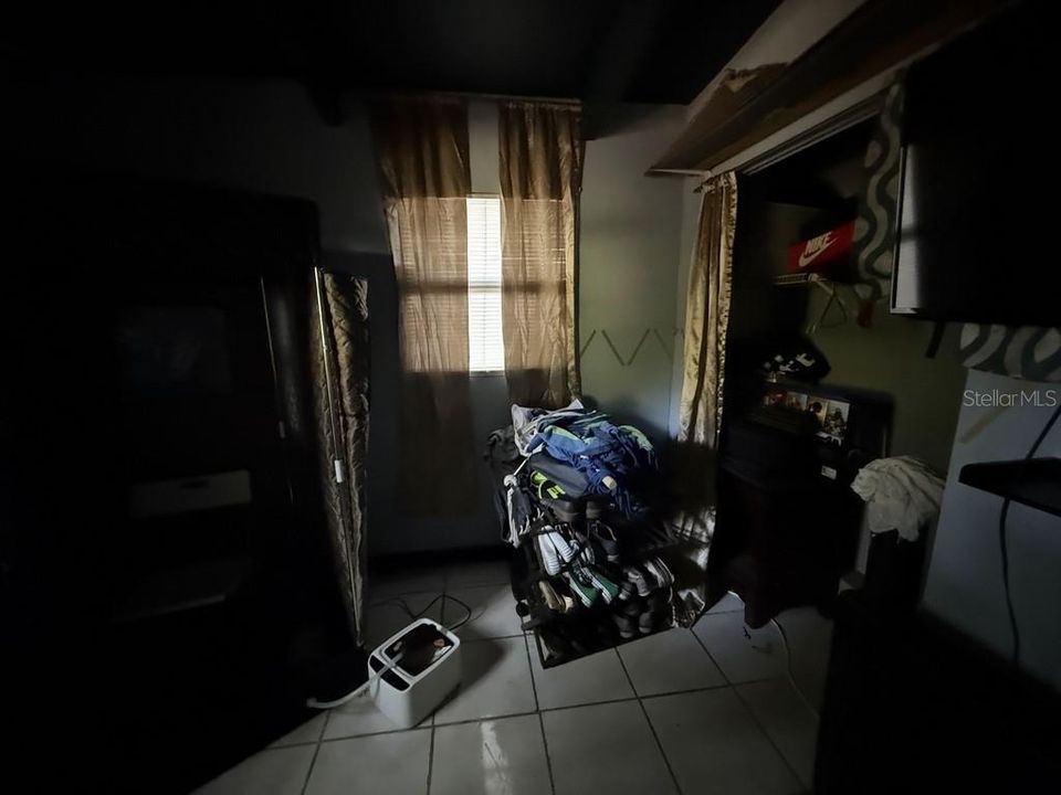 For Sale: $249,900 (3 beds, 1 baths, 1236 Square Feet)