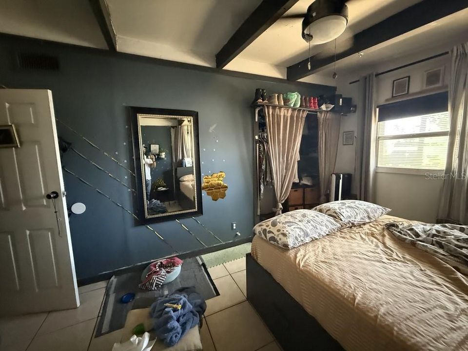 For Sale: $249,900 (3 beds, 1 baths, 1236 Square Feet)