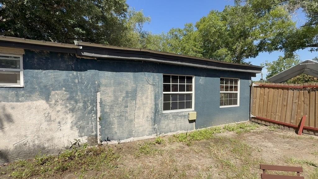 For Sale: $249,900 (3 beds, 1 baths, 1236 Square Feet)