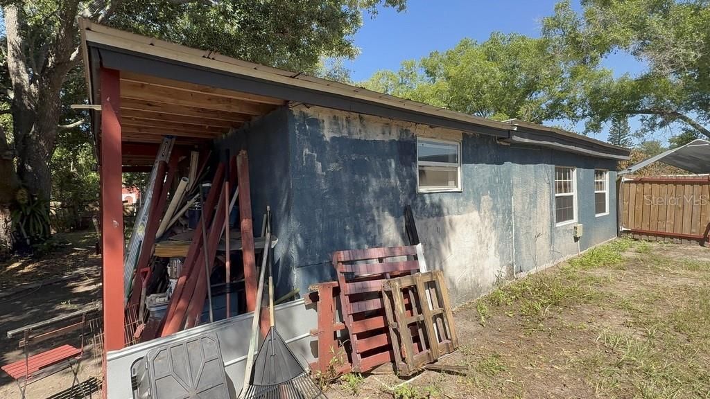 For Sale: $249,900 (3 beds, 1 baths, 1236 Square Feet)