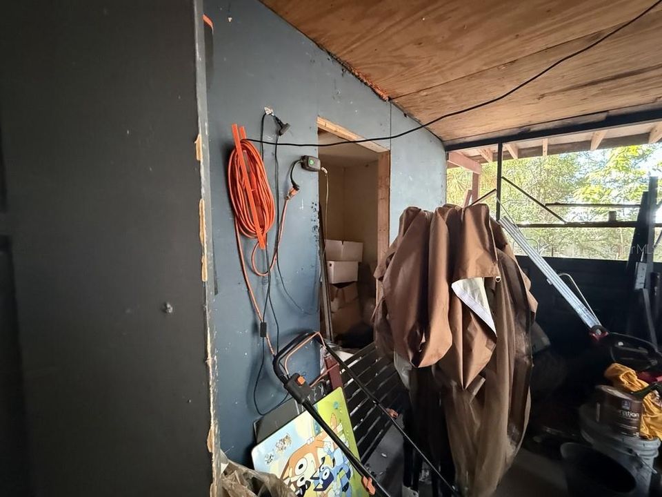 For Sale: $249,900 (3 beds, 1 baths, 1236 Square Feet)