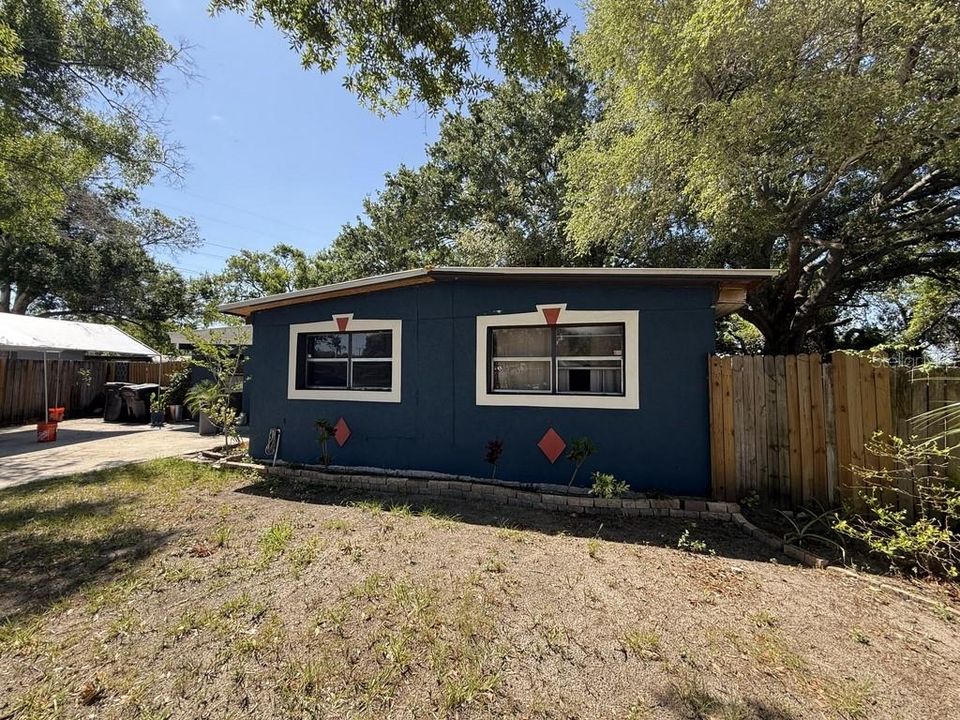 For Sale: $249,900 (3 beds, 1 baths, 1236 Square Feet)