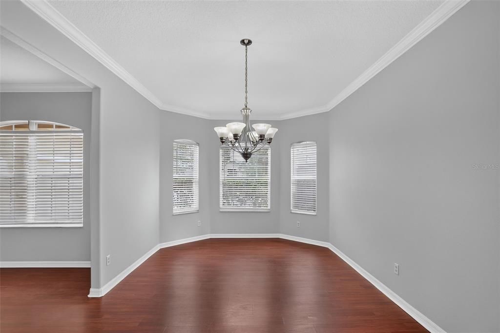 For Sale: $599,900 (5 beds, 4 baths, 4014 Square Feet)
