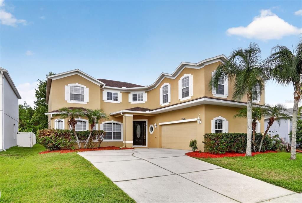 For Sale: $599,900 (5 beds, 4 baths, 4014 Square Feet)