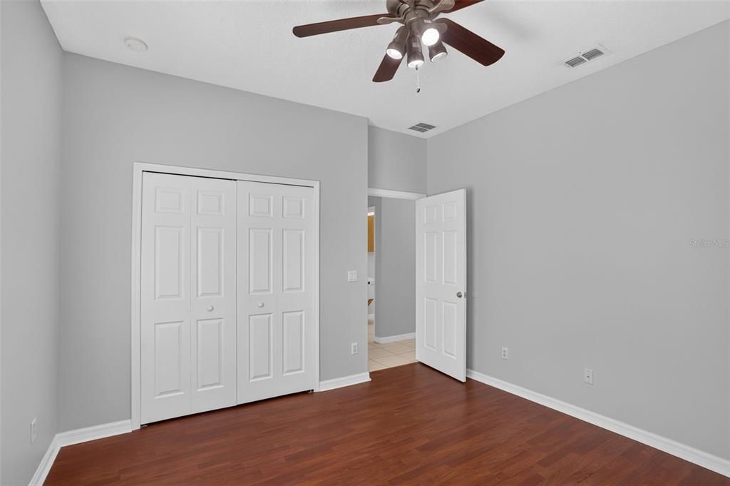 For Sale: $599,900 (5 beds, 4 baths, 4014 Square Feet)