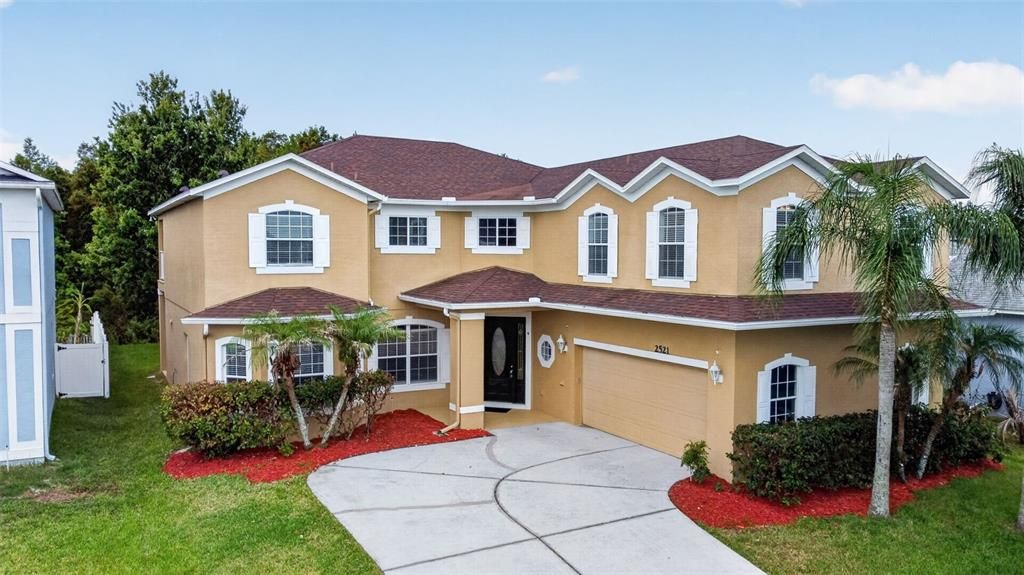 For Sale: $599,900 (5 beds, 4 baths, 4014 Square Feet)