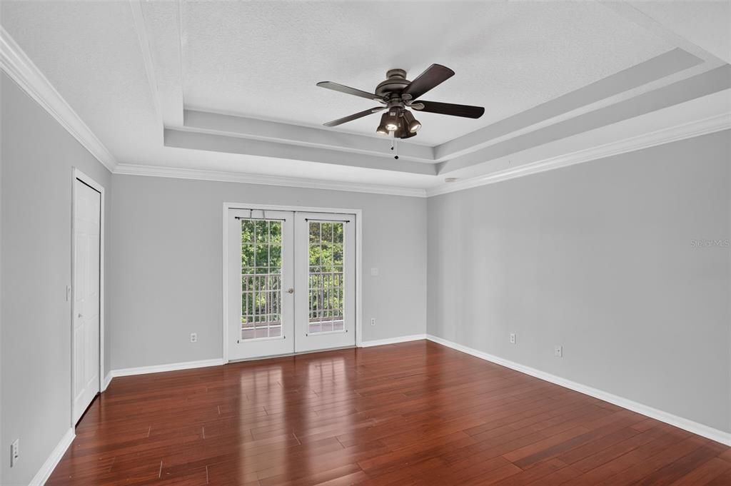 For Sale: $599,900 (5 beds, 4 baths, 4014 Square Feet)