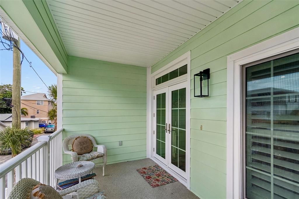 For Sale: $1,449,000 (4 beds, 2 baths, 2111 Square Feet)